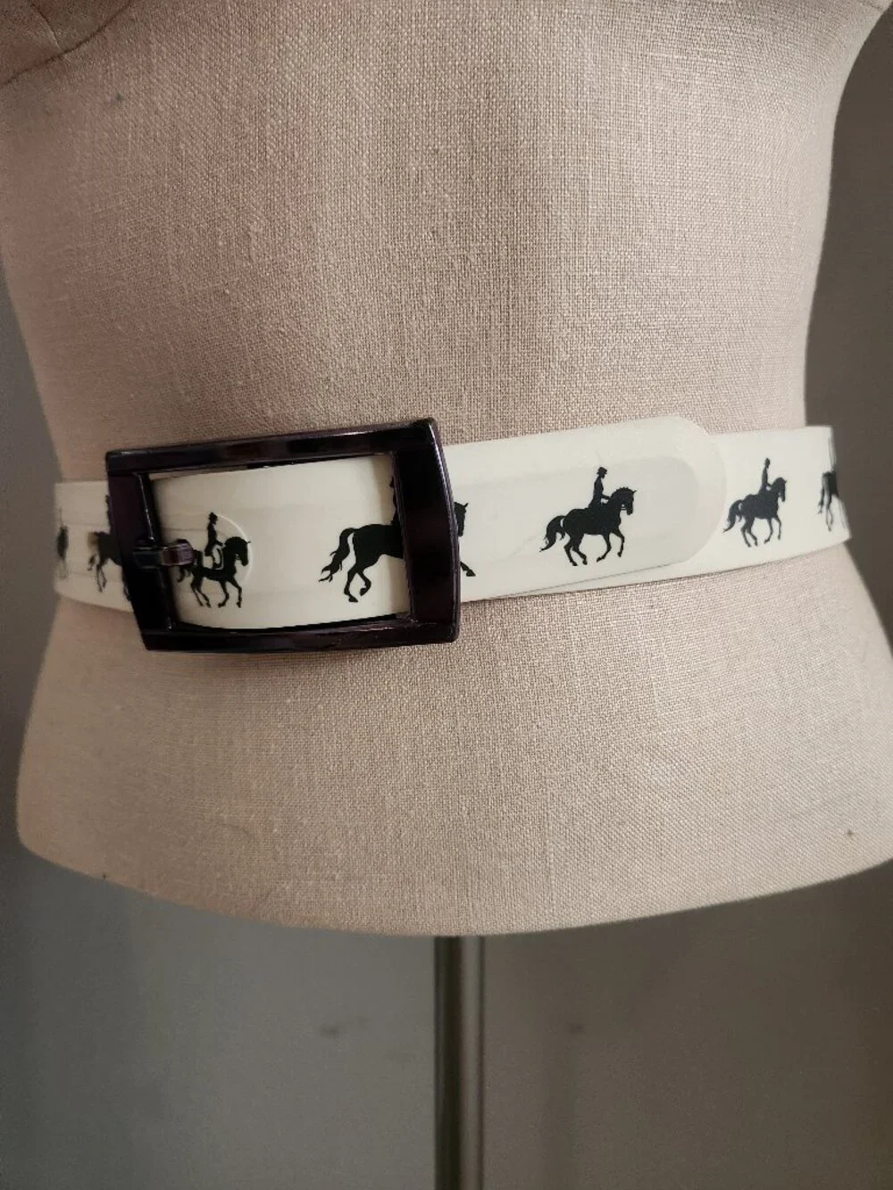 Equestrian belt